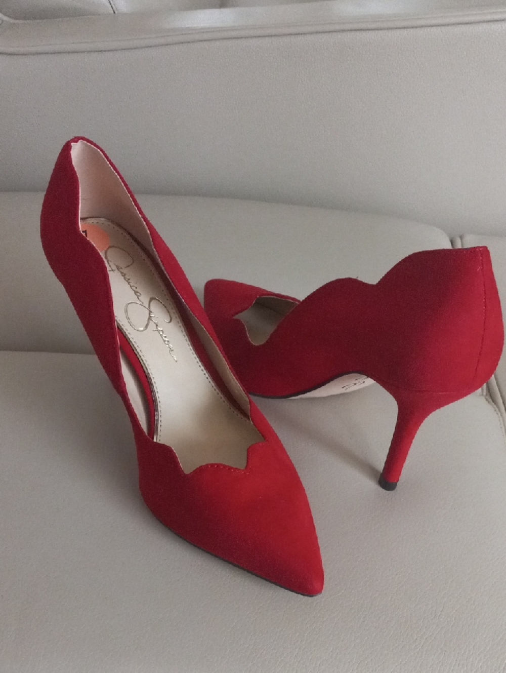 Jessica Simpson Suede Scallop-Edge Pointed Pumps Size 7
